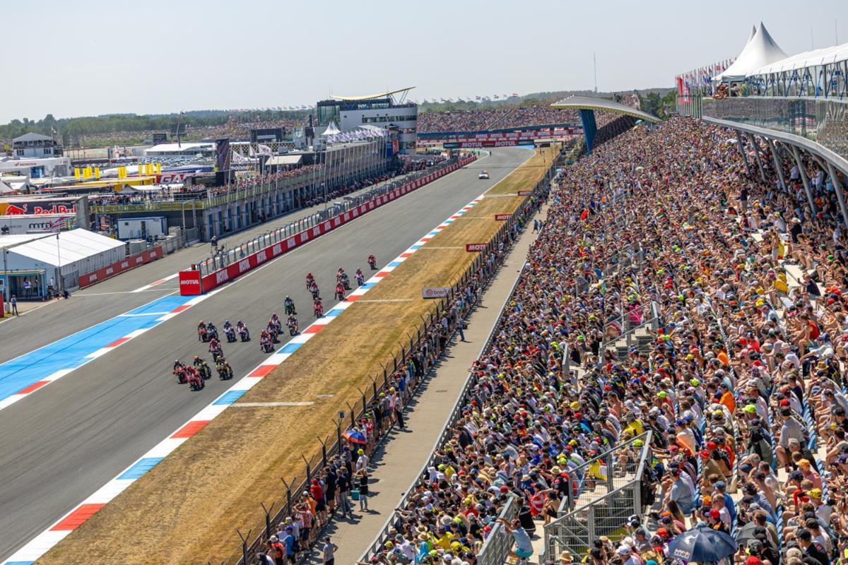 100 Jaar Tt Circuit Assen 2025 Glamping Incl Stroom Bagian luar foto