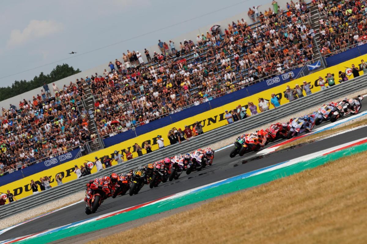 100 Jaar Tt Circuit Assen 2025 Glamping Incl Stroom Bagian luar foto