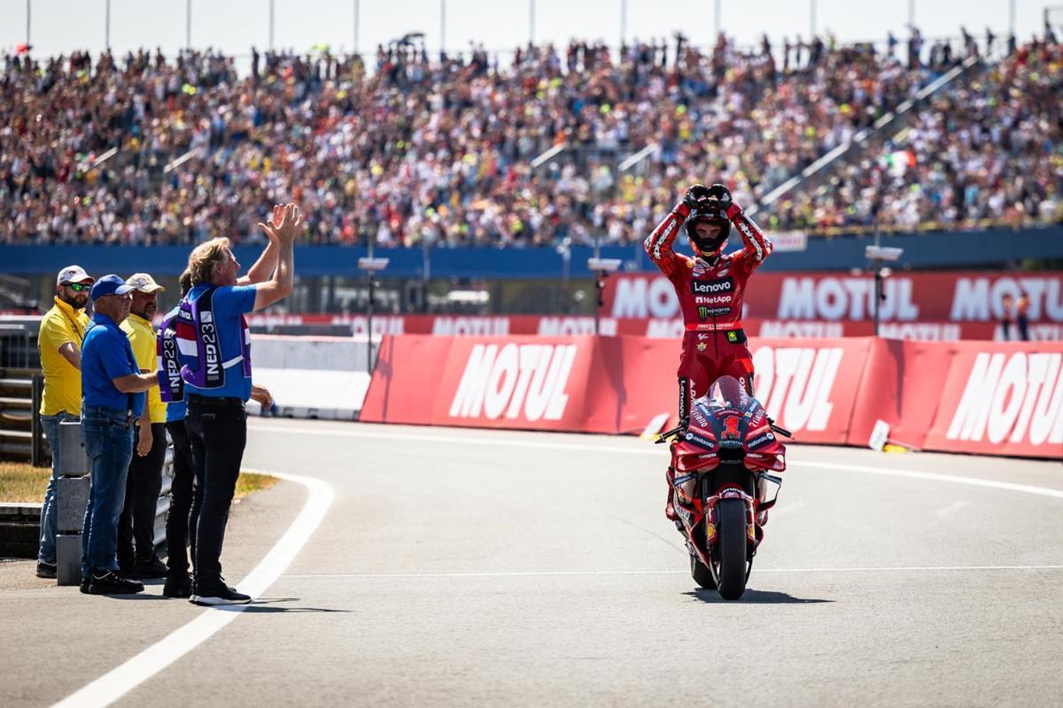 100 Jaar Tt Circuit Assen 2025 Glamping Incl Stroom Bagian luar foto